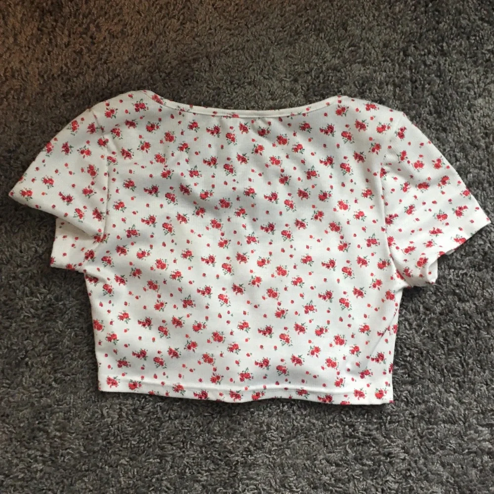 Shein Floral Ruched Front Drawstring Top - Picture 4 of 4